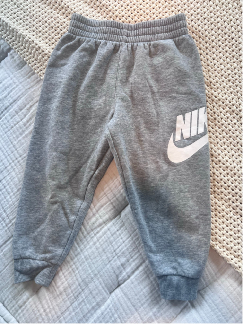 Boys Nike Sweatpants Joggers Size 4T Grey White